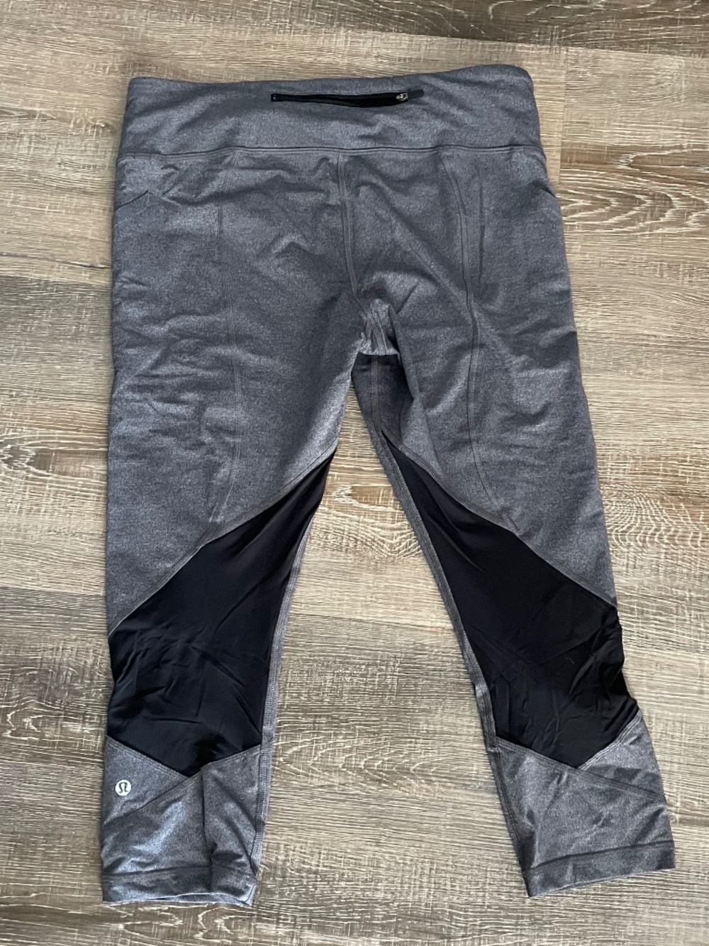 Lululemon 21" Running Pants with Pockets Size 12 - Picture 2 of 3